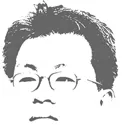 시간이 쌓여 세월이 된다. 그런데 켜켜이 쌓이는 그 껍질들은 도무지 감촉이 없다. 보이지 않고, 만져지지도 않는다. 심지어 발목 근처로 차올라 깊고 짙은 발자국 찍을 때까지 아무도 눈치 채지 못한다. 때때로 세월은 뭉쳐져 우르르 몰려다닌다. 단정치 못한 왈패의 휘파람처럼, 철딱서니 없이 부려대는 객기처럼, 눅눅한 바람을 일으킨다. 하지만 결국 아무도 알아차리지 못한다. 바람은, 시름에 가득 찬 사람들의 얼굴을 쓰다듬는다. 그리고 그 부스러기가 남아 엷게 골이진 주름을 더욱 짙고 깊게 파고든다. 바람은, 열어둔 술단지 근처를 날아다니