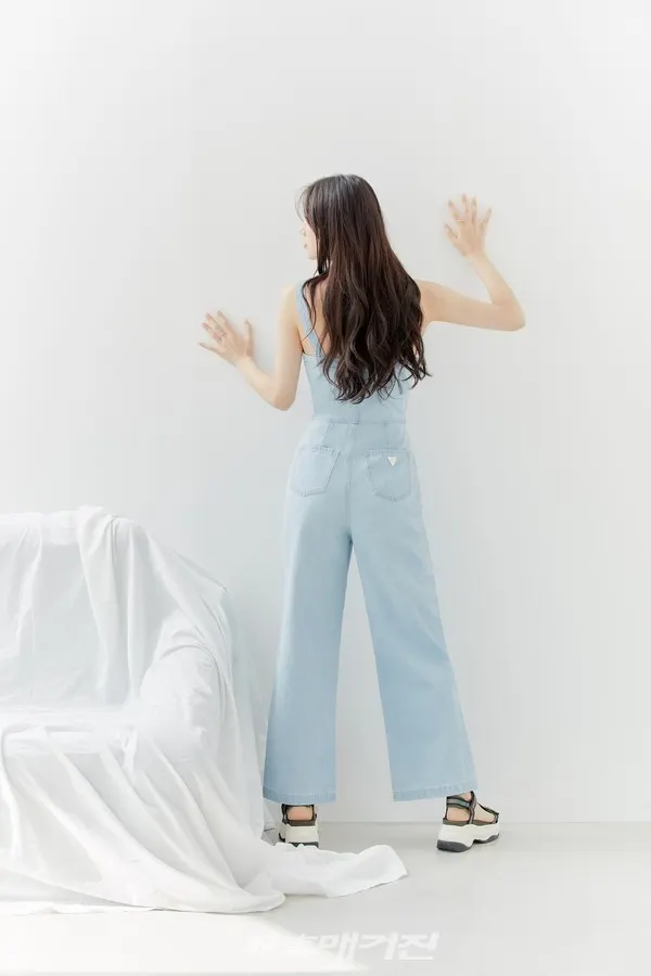 사진 출처_게스(GUESS)