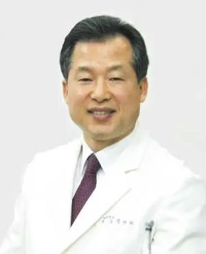 ▲ 안양연합치과 권태규 원장