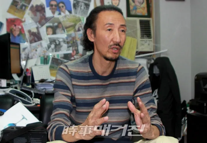 인터뷰에 임하고 있는 한기범 한기범희망나눔 회장 <사진=박성호 기자>