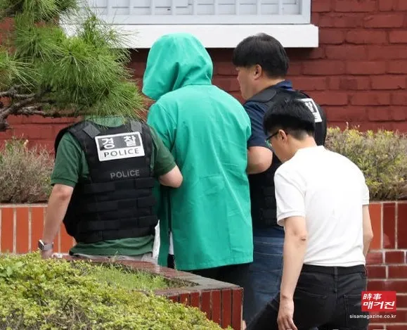 구인·구직 사이트나 SNS에는 여전히 ‘당일지급·고액보장’ 등의 문구가 넘쳐난다. 이 가운데 상당수가 보이스피싱, 마약 운반, 현금 수거책 등 범죄조직의 말단 역할로 이용되고 있다.(사진_뉴시스)