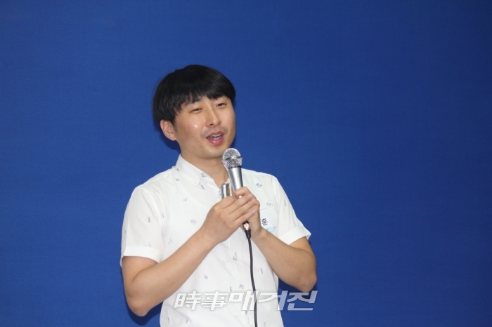 FCN에 대해 설명을 하고 있는 이승훈 대표. /(사진= FM교육방송)