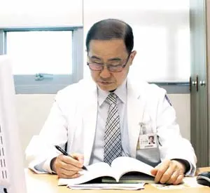 ▲ 항상 노력하고 끊임없는 연구로 조선대학교병원의 큰 자랑이자 명의중의 명의다.