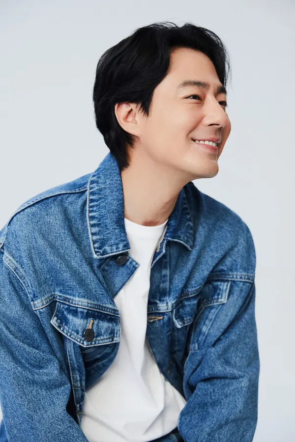 조인성, 드러나지 않는 조용한 선행과 나눔 곳곳에서 실천