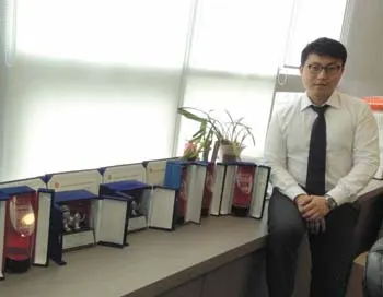 ▲ 김용일 FC는 최고를 꿈꾸기 보다는 최고가 되기 위해 늘 고민하고 행동한다. 그러한 고민의 시간들을 통해 꿈이 현실로 실현된다고 믿기 때문이다. 그 꿈은 바로 고객의 자부심이 될 수 있는 인물로 성장·발전하는 것이다.