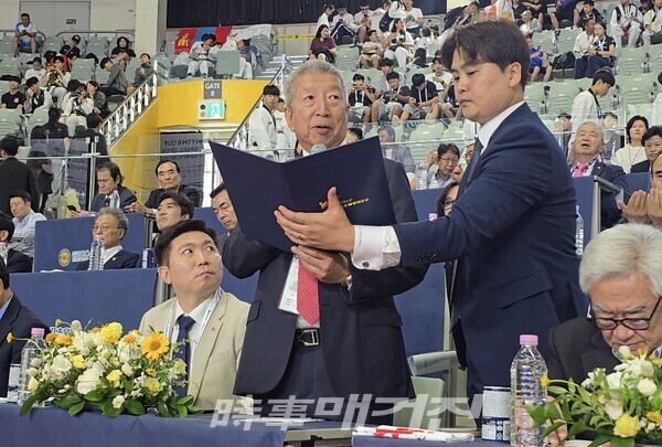 IOC 세르미앙 웅 부위원장이 축사하고 있다. (사진_이성만 기자)