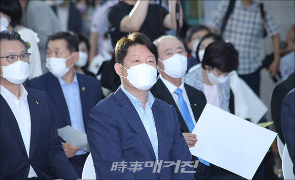 이용섭‧권영진 시장, 광주역에서 ‘제2기 달빛동맹 협약식’ 개최(사진_최윤규 기자)