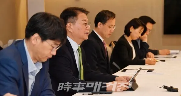 방기선 기획재정부 차관이 7일 서울 종로구 정부서울청사에서 열린 ‘제21차 비상경제차관회의’를 주재, 모두발언을 하고 있다.