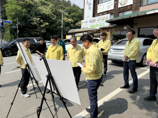 용인특례시는 행정안전부, 기후에너지환경부 등 관계기관과 하천·계곡 주변 불법 시설물 현장 점검을 벌였다. (사진_용인특례시)