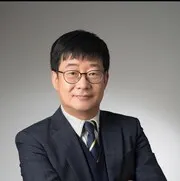 시사매거진 AI 편집장 신용완