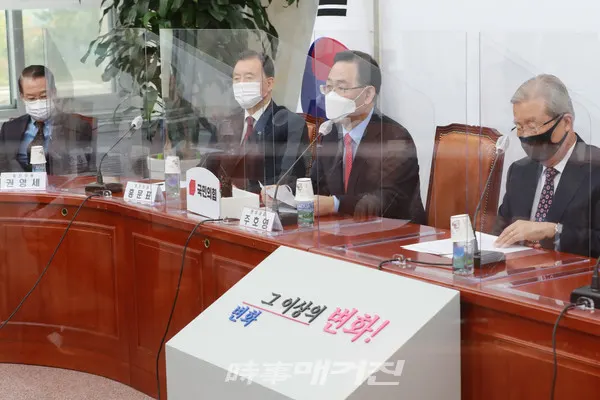주호영 국민의힘 원내대표가 21일 오전 국회에서 열린 비상대책위원장-중진의원 연석회의에서 발언하고 있다.(사진_공동취재단)