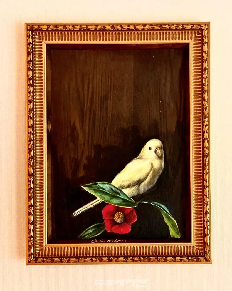 최지인‘ 행복을 주는 그림 화조화_ 너만을 사랑해(동백꽃), 50x60cm, 나무 위 혼합재료, 2020