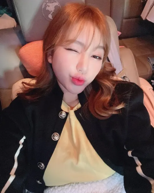 송가인 물오른 미모 "미소부터 윙크까지"(사진=송가인 인스타그램)