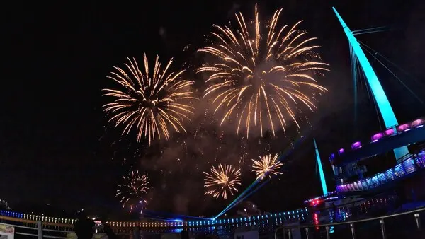 제24회 마산가고파국화축제(2024)_불꽃쇼(사진_창원시)