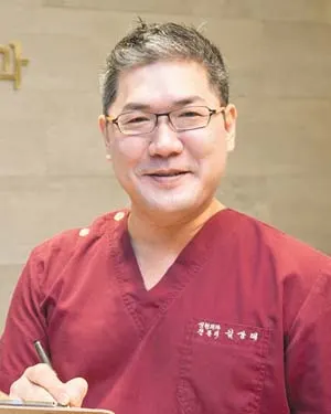 ▲ ST성형외과 김상태 원장