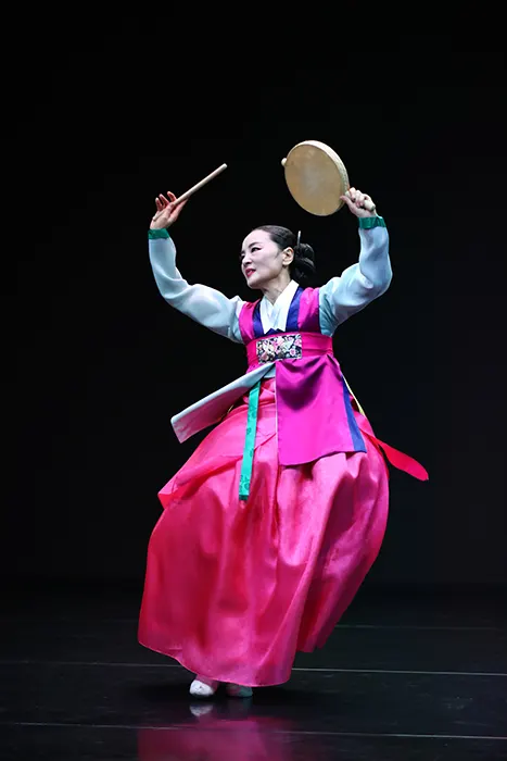 고재현 명인의 ‘소고춤‘ (사진_시사매거진 김형석 기자)