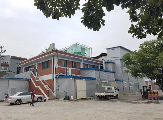 ▲ ‘정직한 원료를’, ‘정확한 방법으로’, ‘정성을 다하여’란 창업정신을 이어오며 국민들에게 건강한 먹거리를 선사하는 성찬식품.